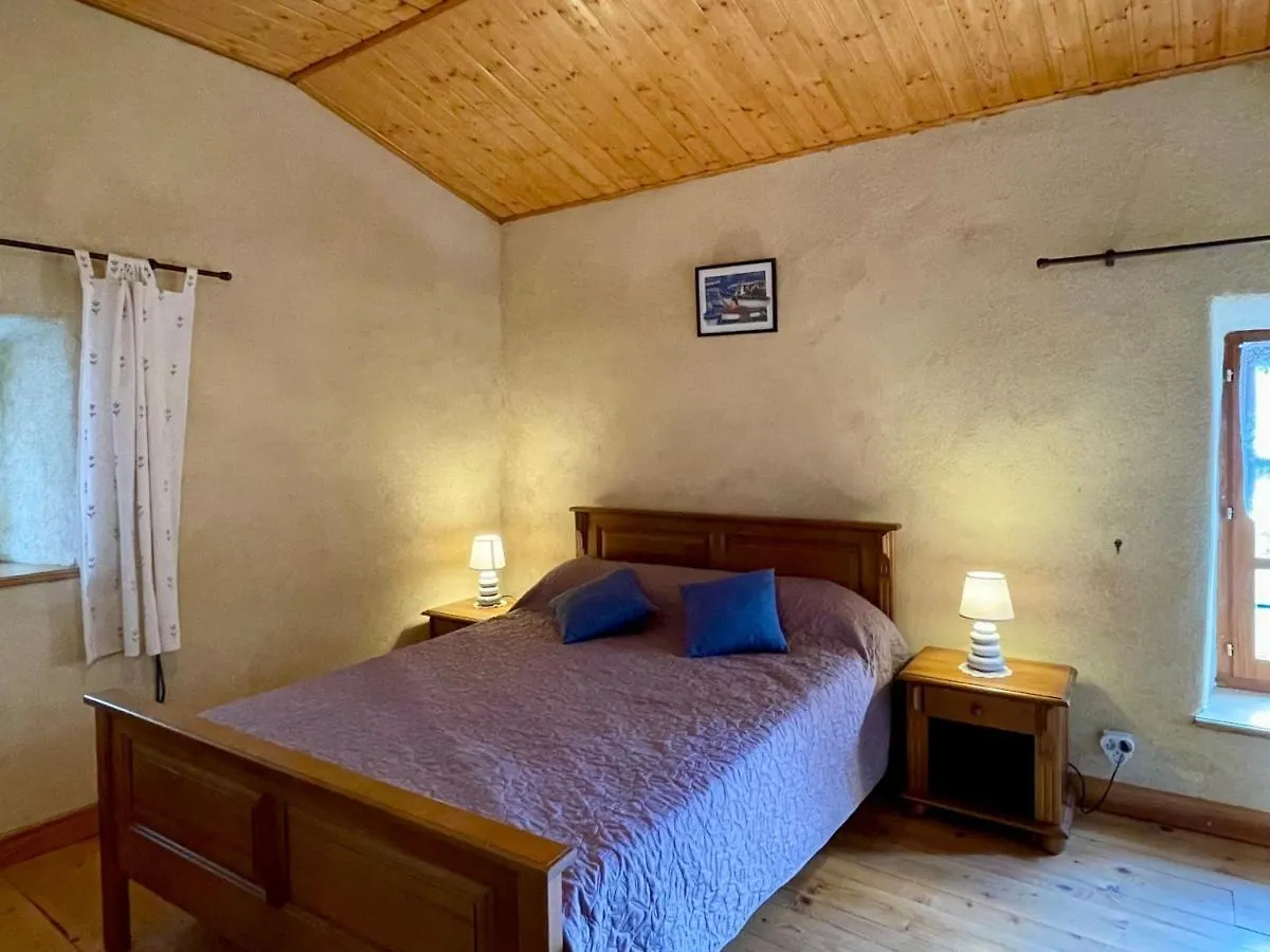 Ferme Renovee, 3 Chambres, Cheminee - Fr-1-582-207 Saint-Ilpize