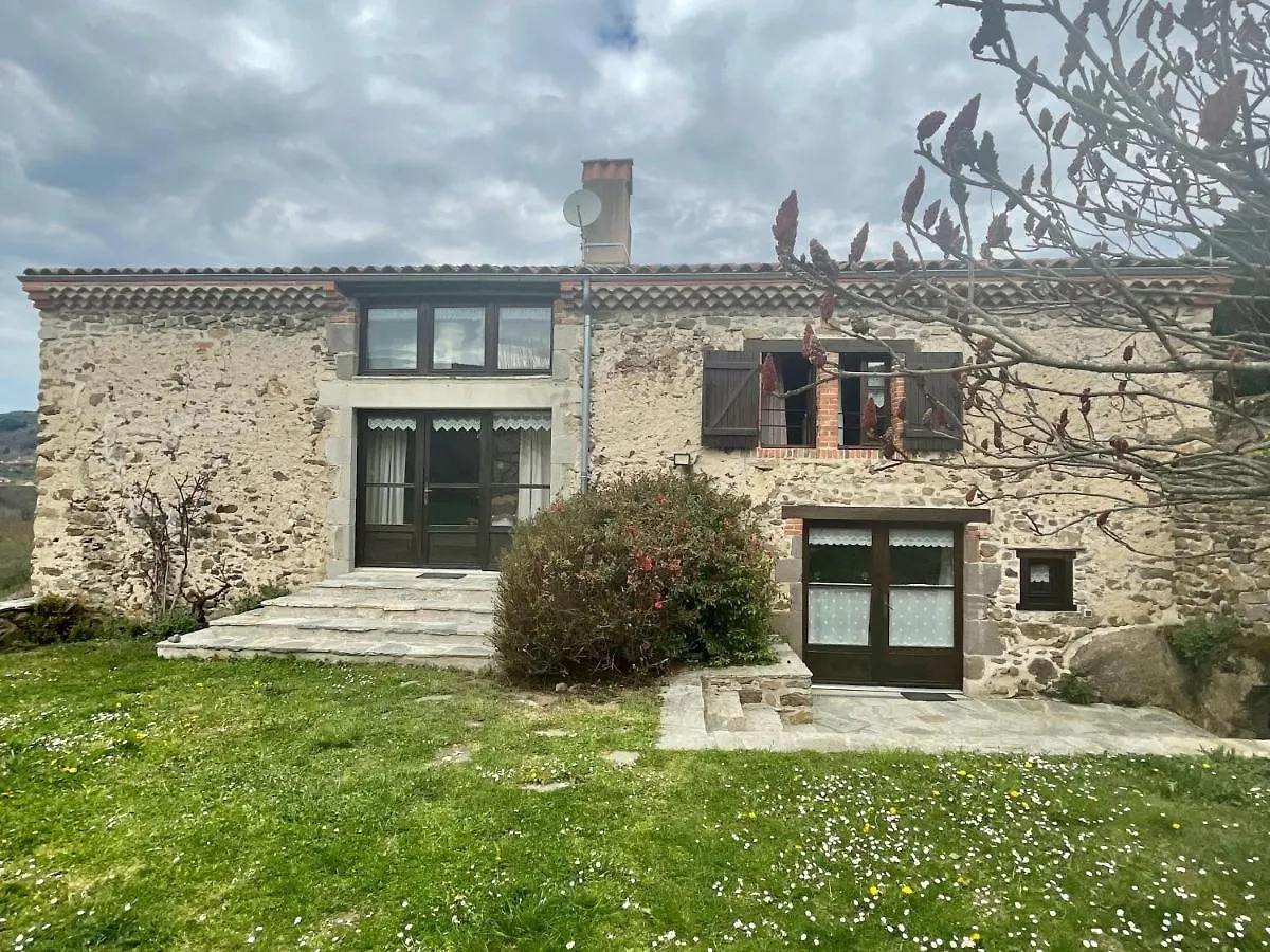 Semesterbostad Ferme Renovee, 3 Chambres, Cheminee - Fr-1-582-207 Saint-Ilpize