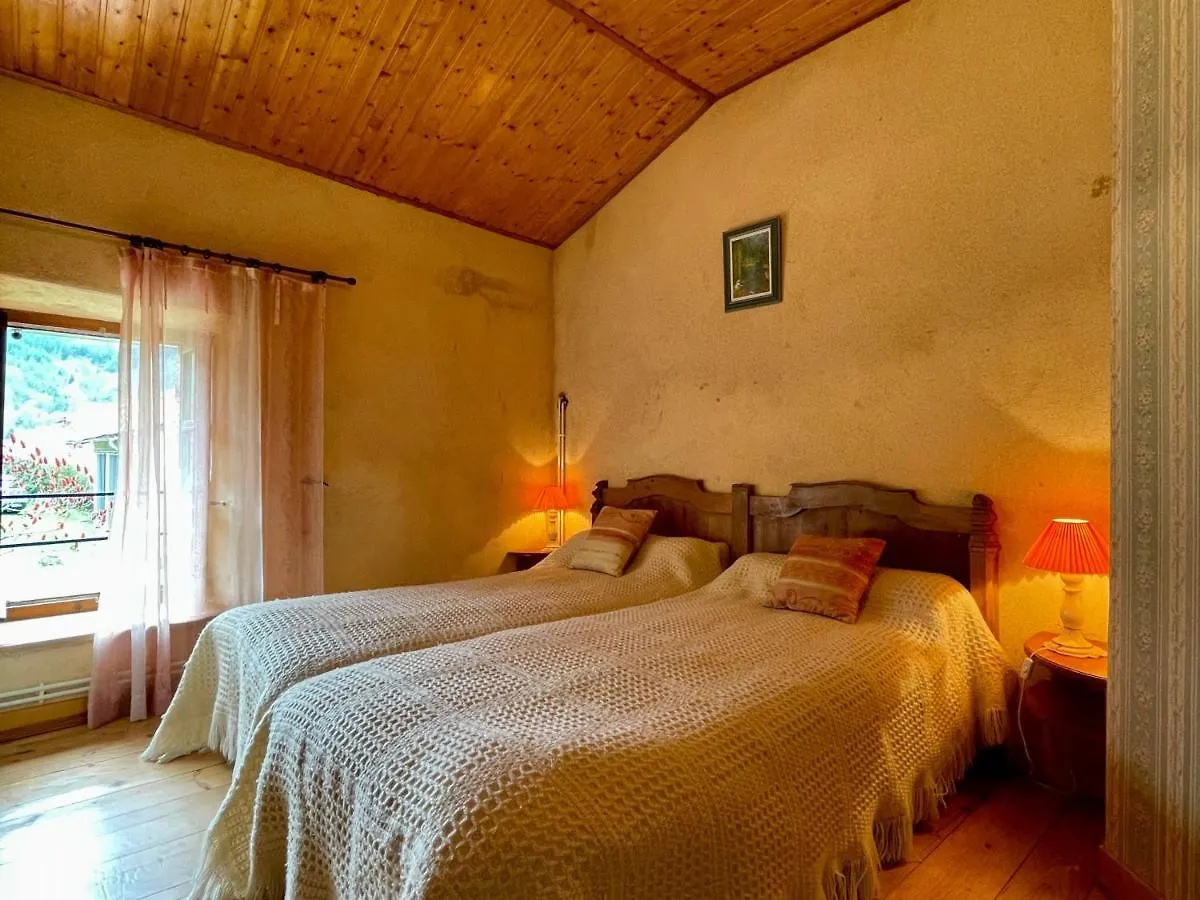 Ferme Renovee, 3 Chambres, Cheminee - Fr-1-582-207 Saint-Ilpize