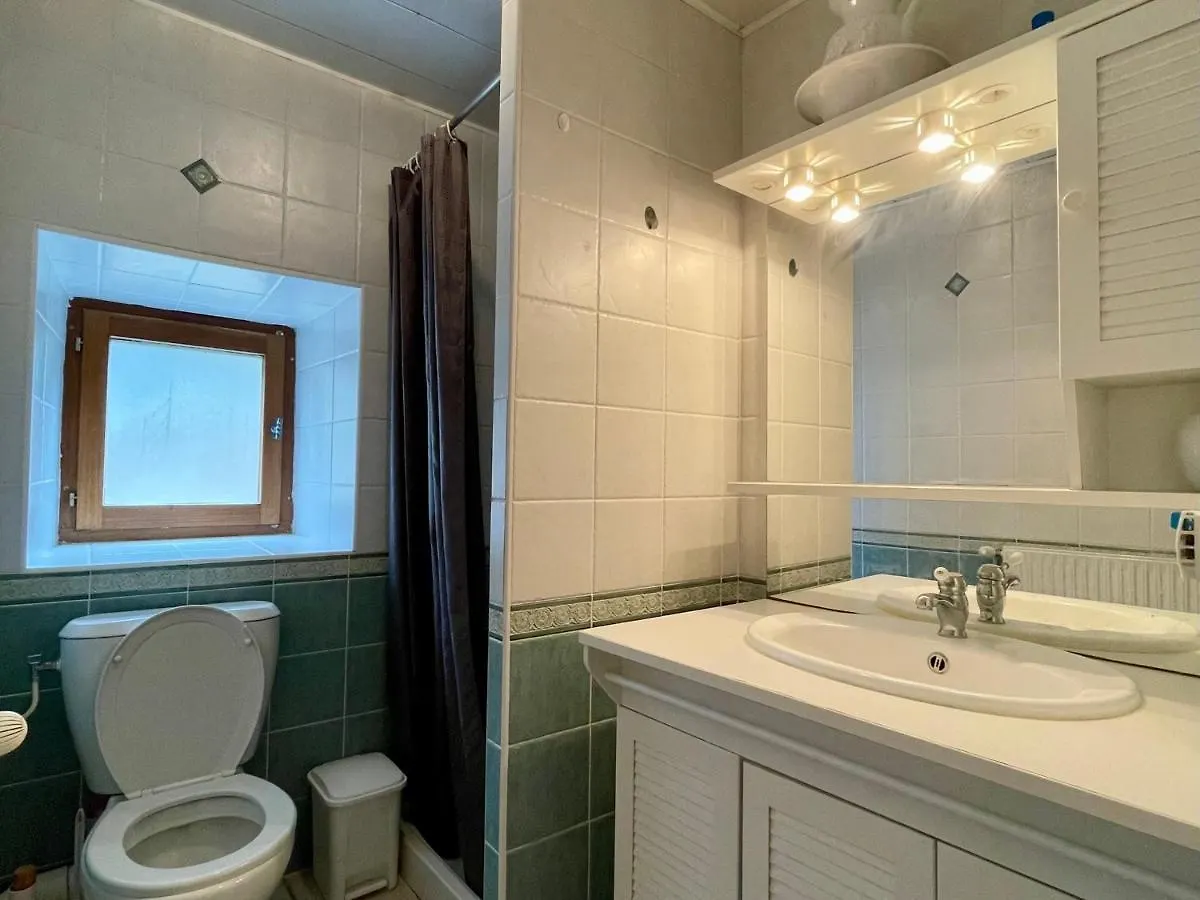 Ferme Renovee, 3 Chambres, Cheminee - Fr-1-582-207 Saint-Ilpize 0*,