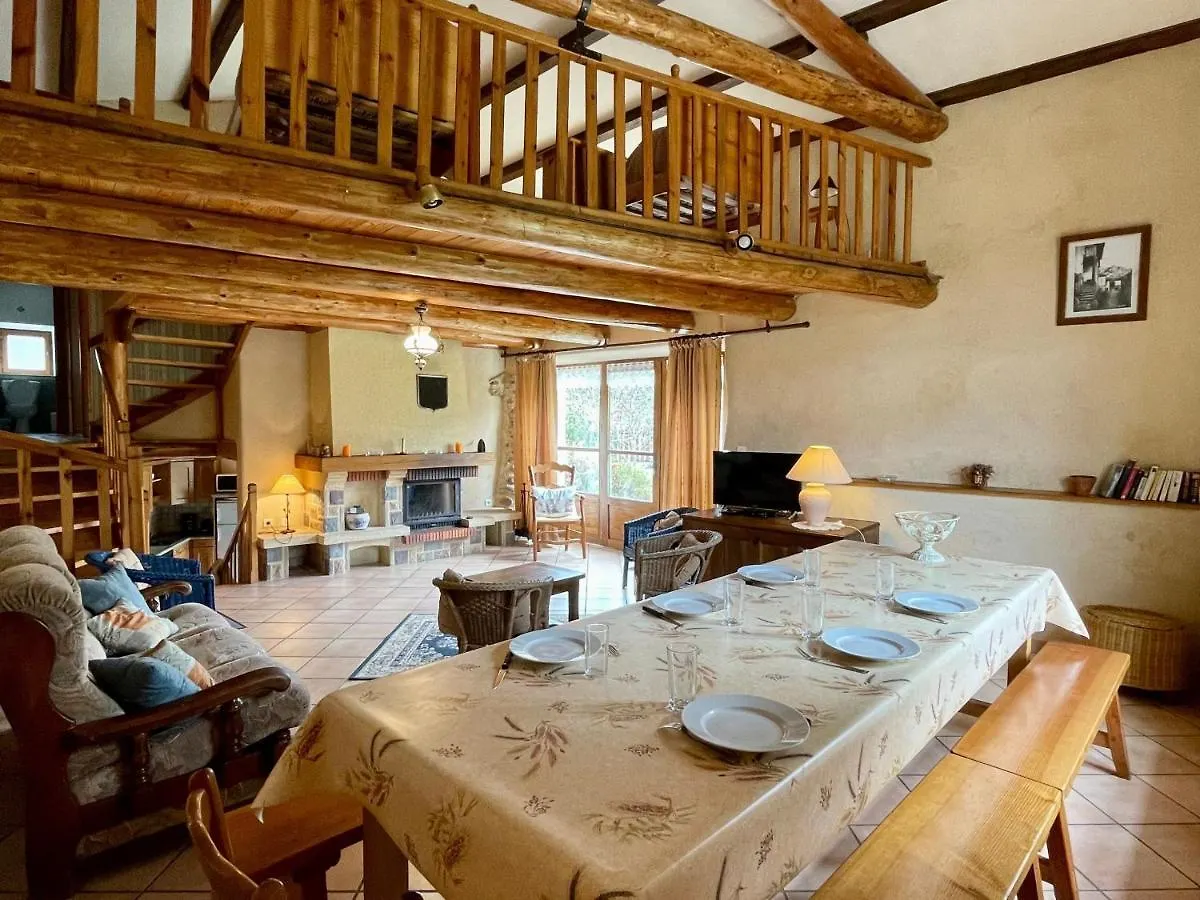 Ferme Renovee, 3 Chambres, Cheminee - Fr-1-582-207 Saint-Ilpize 0*,  France