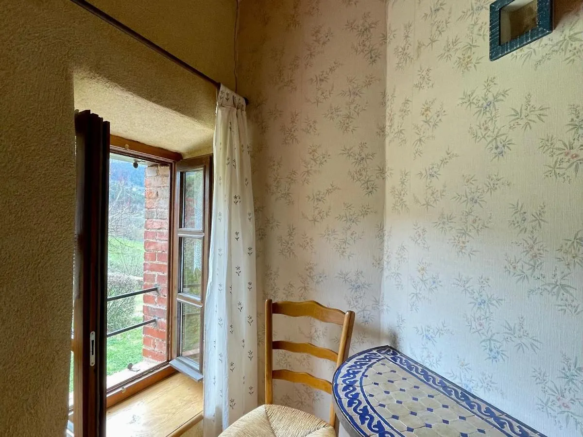 Holiday home Ferme Renovee, 3 Chambres, Cheminee - Fr-1-582-207 Saint-Ilpize